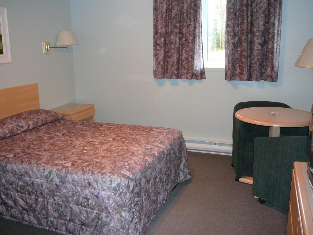 Hotel - Motel Coronet Sacre-Coeur Room photo