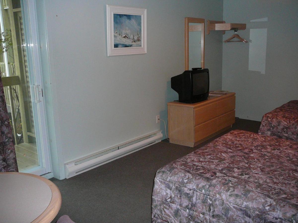 Hotel - Motel Coronet Sacre-Coeur Room photo